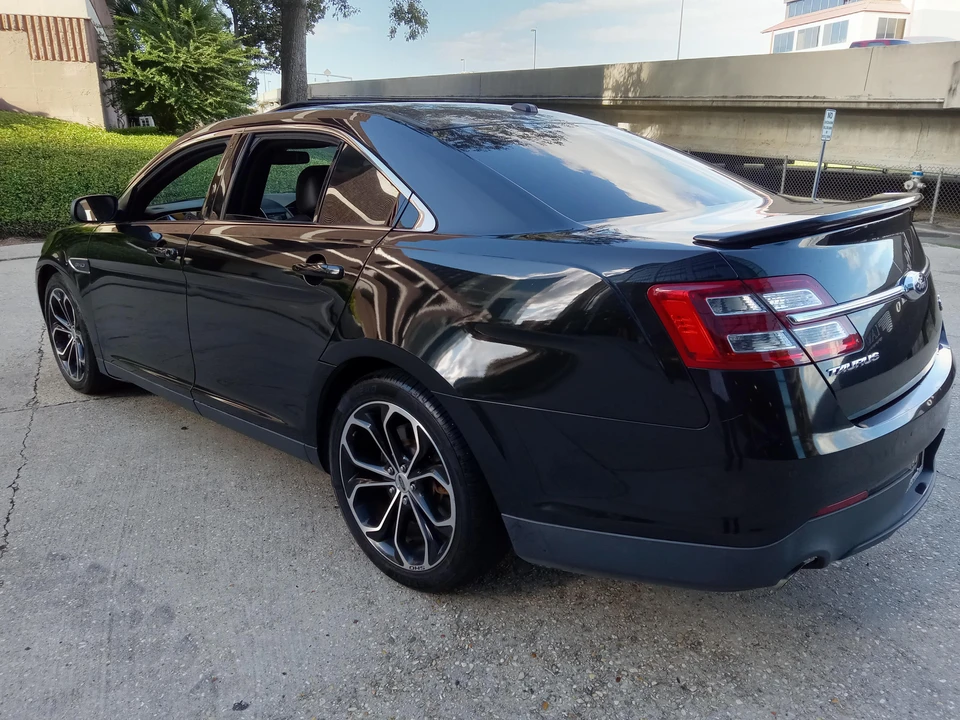 2015 Ford Taurus SHO 6th Gen - Image 15 of 31