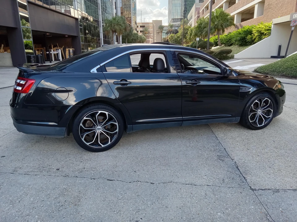 2015 Ford Taurus SHO 6th Gen - Image 19 of 31