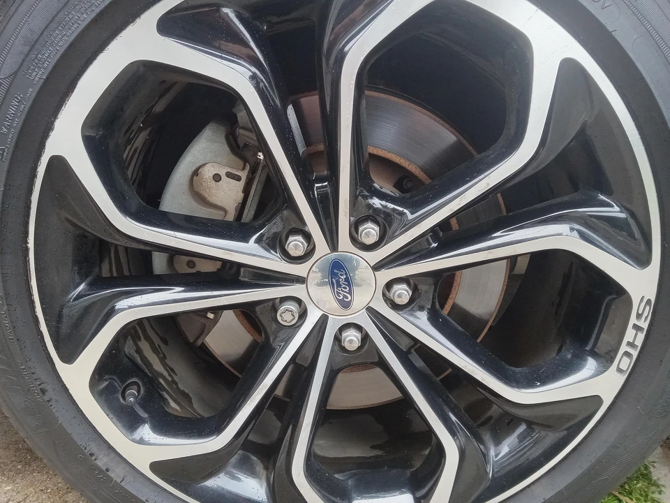 2015 Ford Taurus SHO 6th Gen - Image 27 of 31