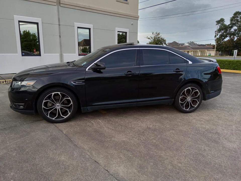 2015 Ford Taurus SHO 6th Gen - Image 10 of 31