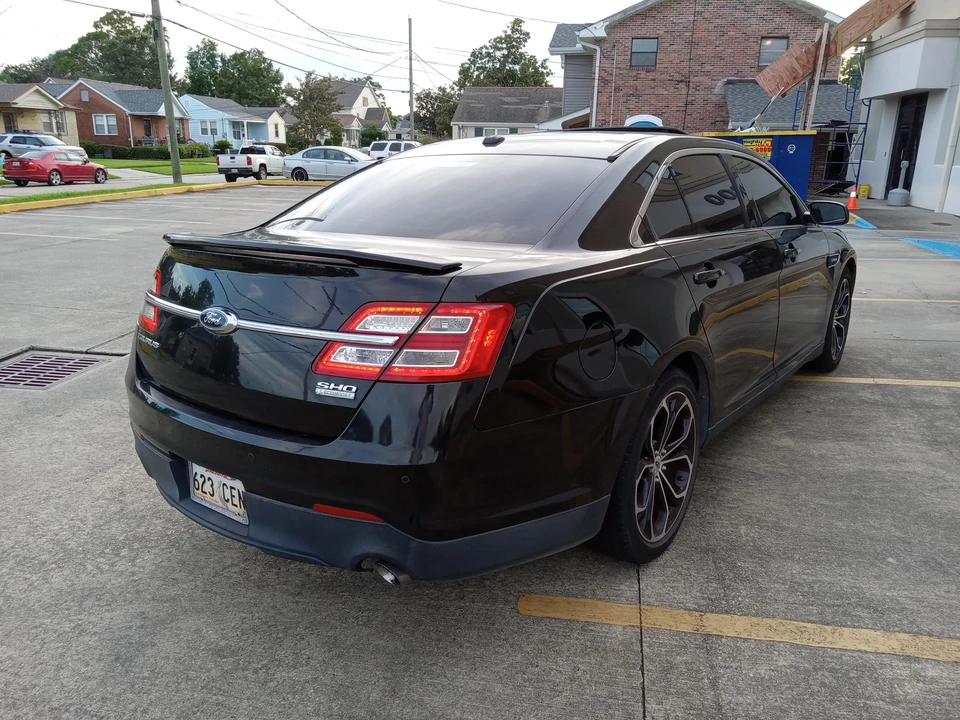 2015 Ford Taurus SHO 6th Gen - Image 17 of 31