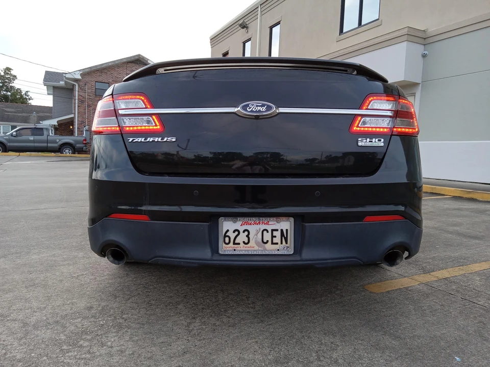 2015 Ford Taurus SHO 6th Gen - Image 16 of 31
