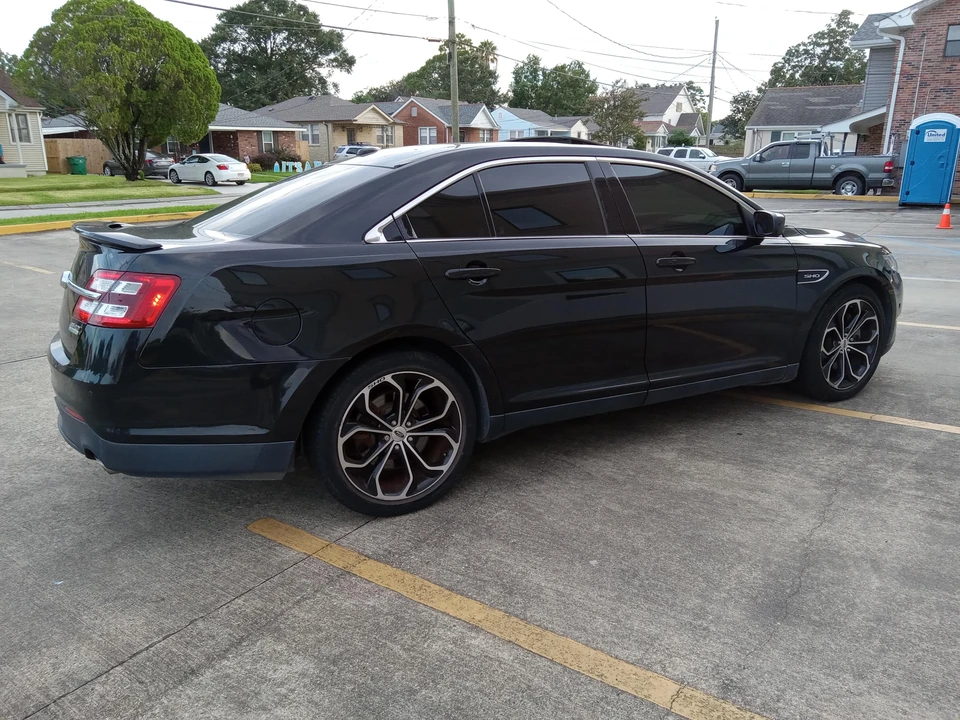 2015 Ford Taurus SHO 6th Gen - Image 18 of 31