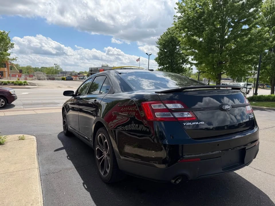 2015 Ford Taurus SHO 6th Gen - Image 4 of 12