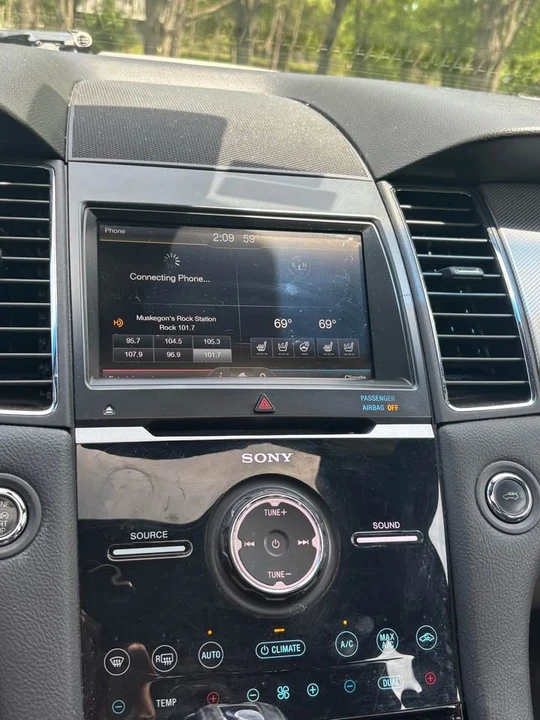 2015 Ford Taurus SHO 6th Gen - Image 15 of 19
