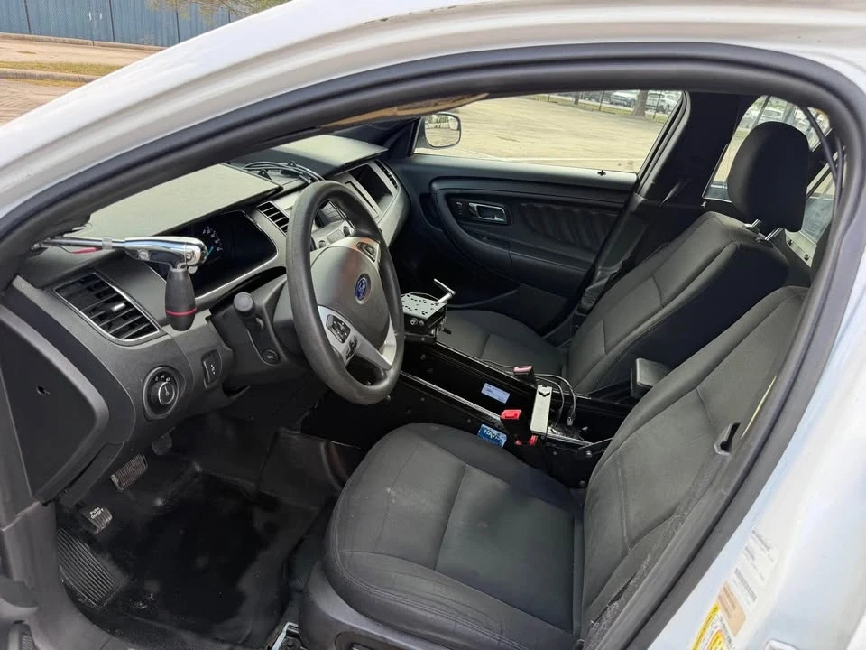2015 Ford Taurus 6th Gen - Image 10 of 10