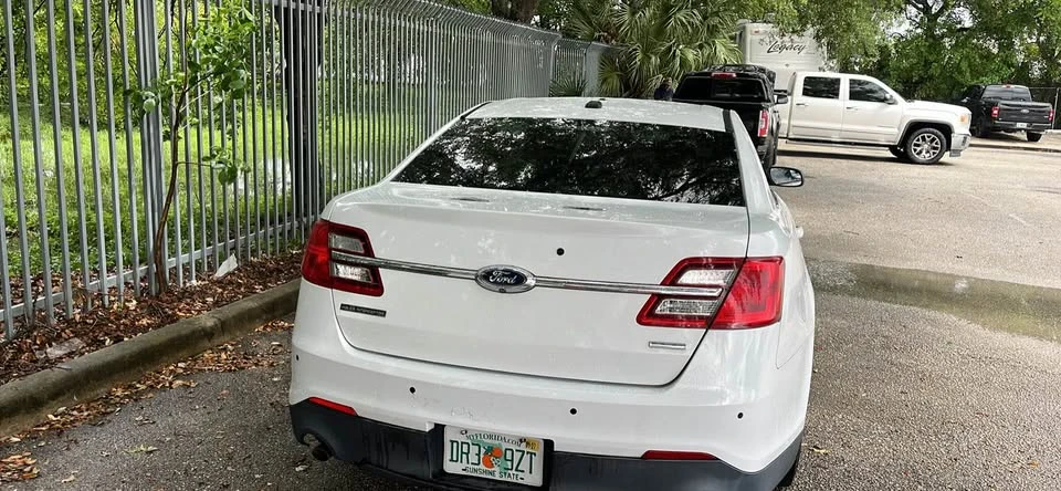 2015 Ford Taurus 6th Gen - Image 4 of 8