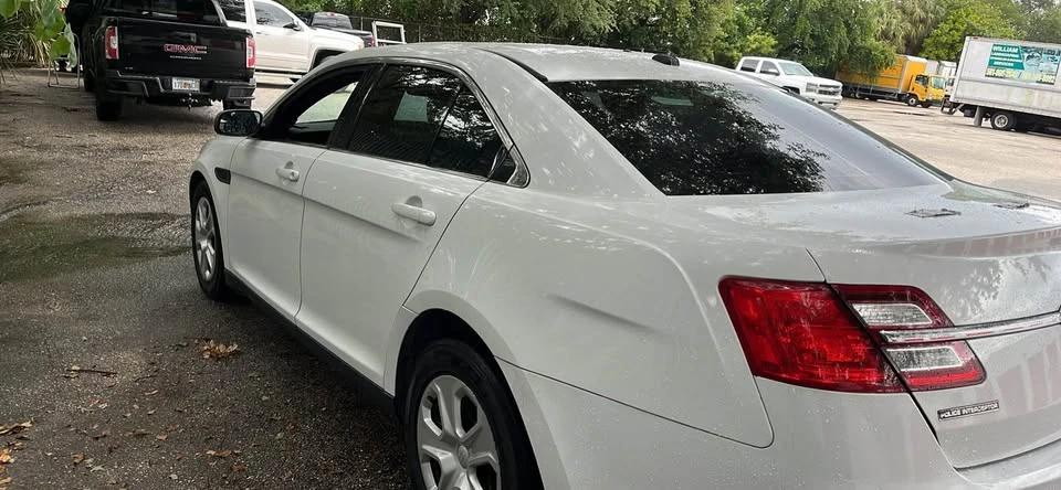 2015 Ford Taurus 6th Gen - Image 3 of 8