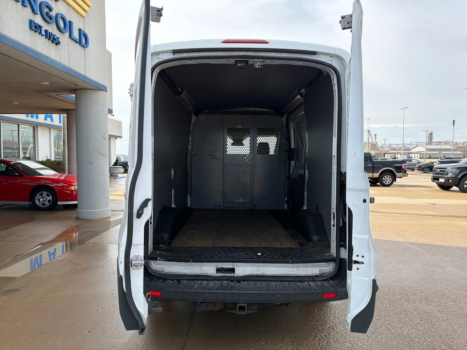 2015 Ford Transit - Image 9 of 17