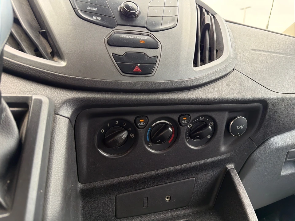 2015 Ford Transit - Image 16 of 17