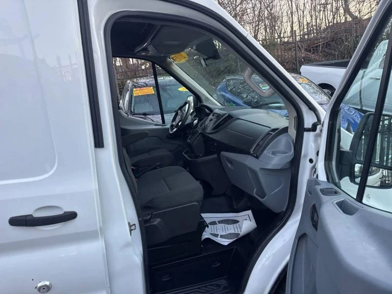 2015 Ford Transit - Image 8 of 9