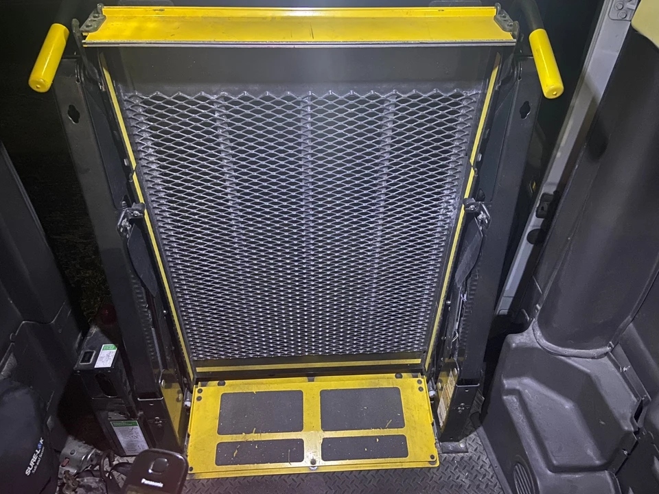 2015 Ford Transit - Image 25 of 31