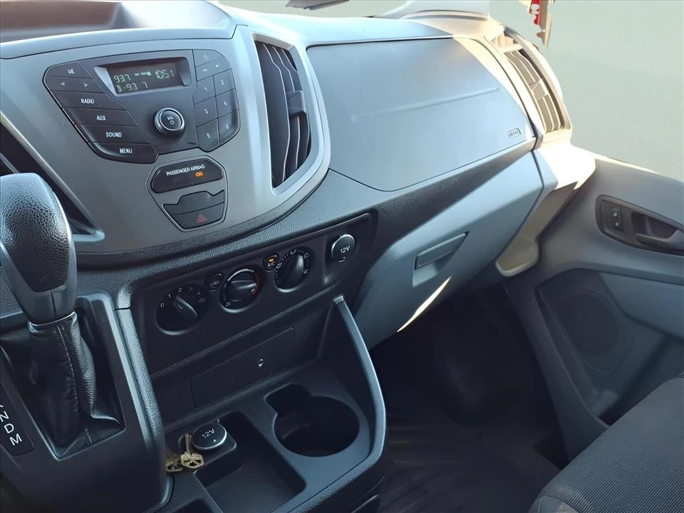 2015 Ford Transit - Image 18 of 20