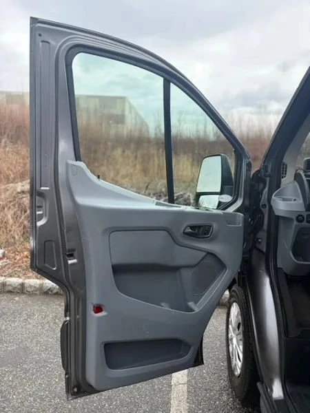 2015 Ford Transit - Image 11 of 12