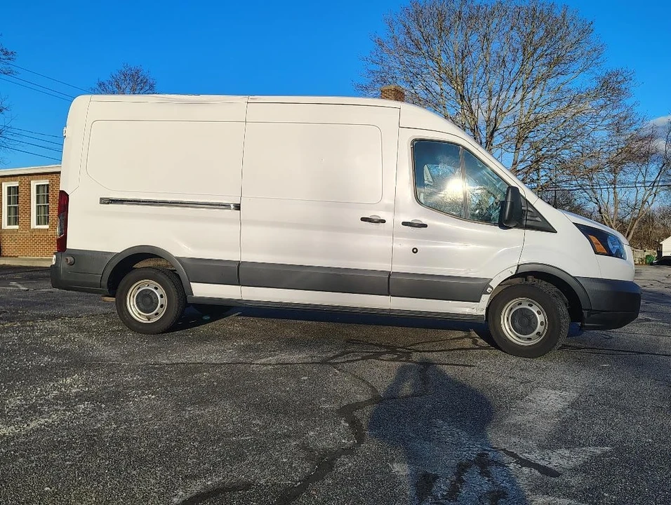2015 Ford Transit - Image 2 of 8