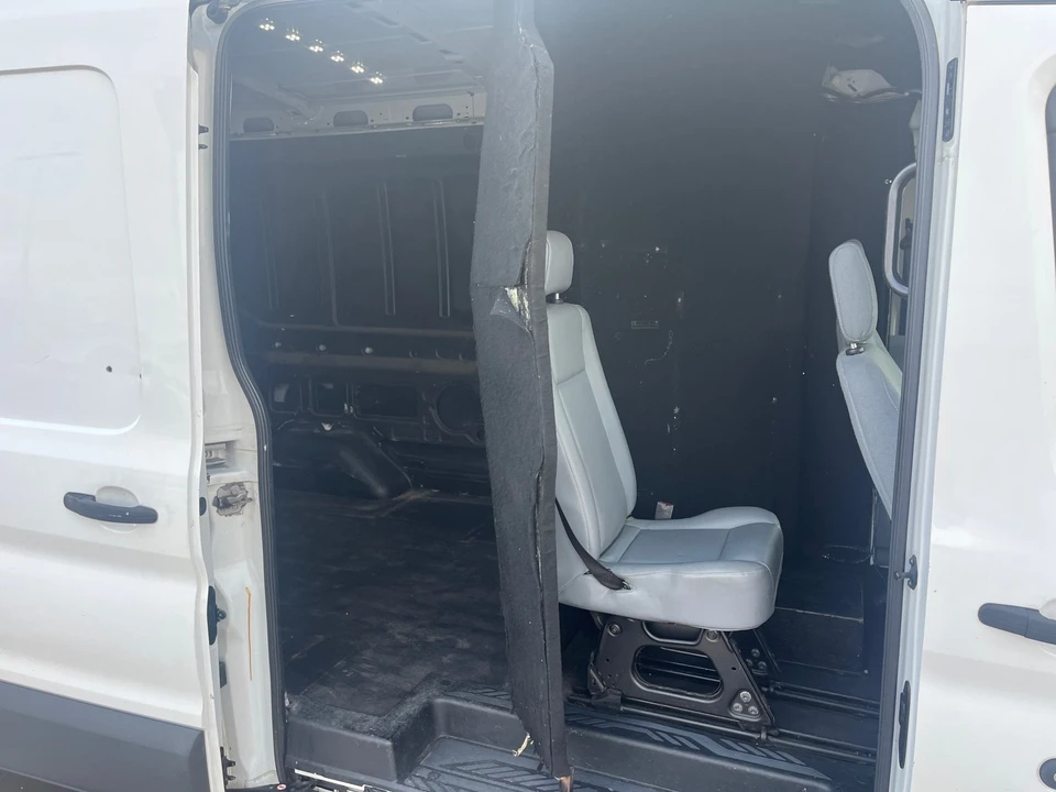 2015 Ford Transit - Image 23 of 27