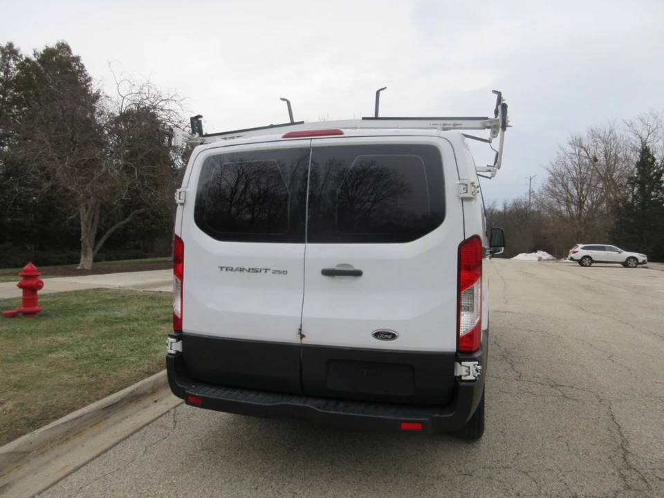 2015 Ford Transit - Image 10 of 21