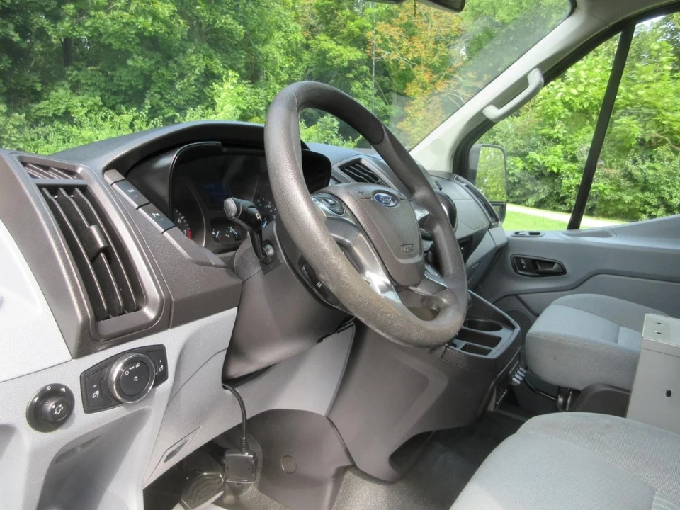 2015 Ford Transit - Image 28 of 31