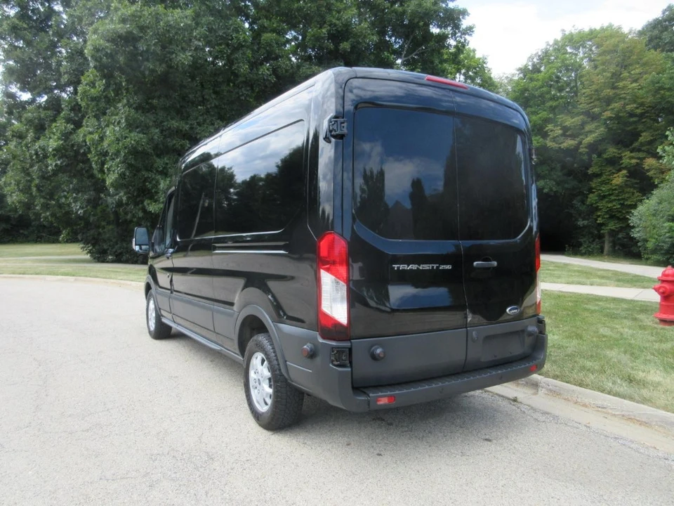 2015 Ford Transit - Image 25 of 31