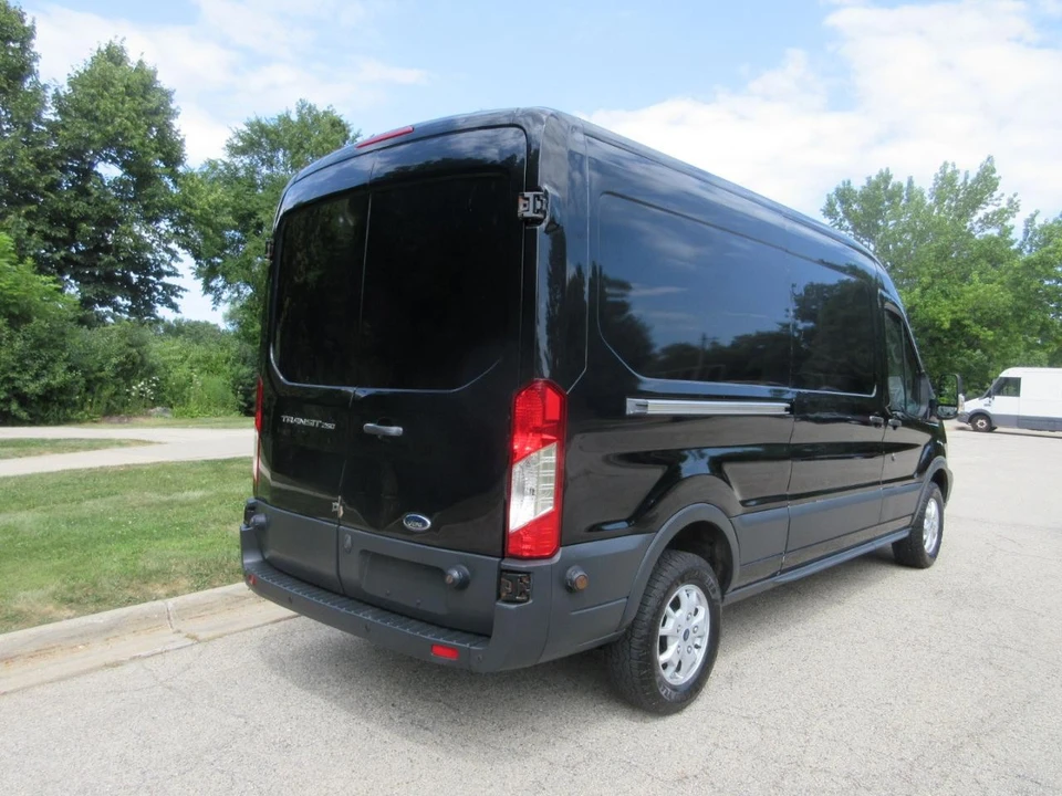 2015 Ford Transit - Image 9 of 31