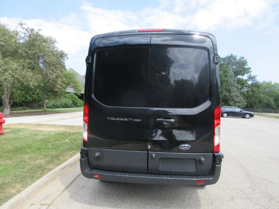 2015 Ford Transit - Image 11 of 31