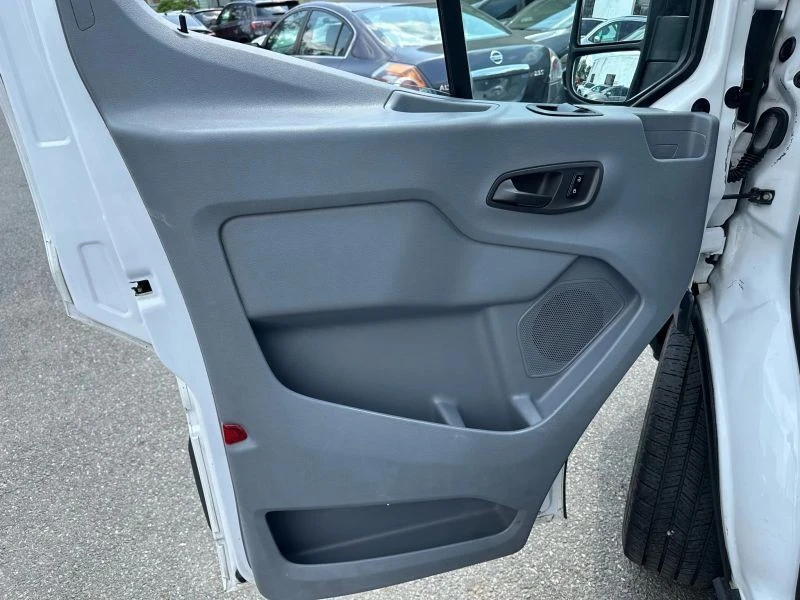 2015 Ford Transit - Image 8 of 12
