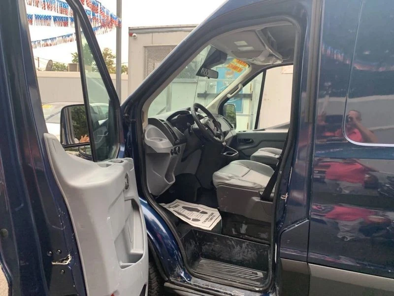 2015 Ford Transit - Image 8 of 11