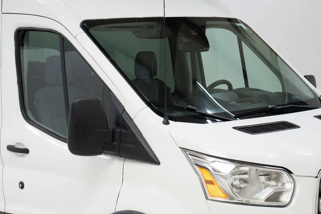 2015 Ford Transit - Image 9 of 31