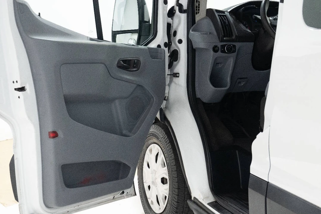 2015 Ford Transit - Image 19 of 21