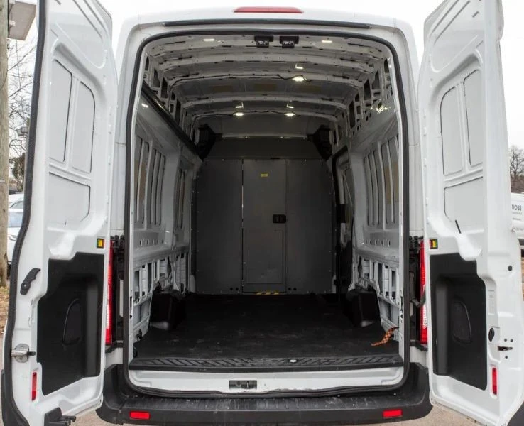 2015 Ford Transit - Image 11 of 12