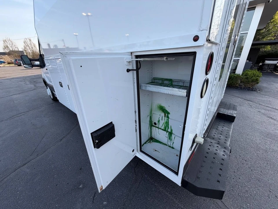 2015 Ford Transit - Image 15 of 29