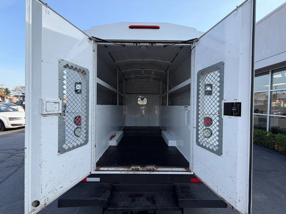 2015 Ford Transit - Image 16 of 29