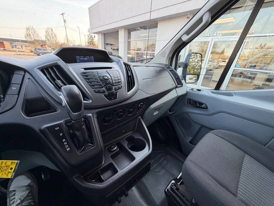2015 Ford Transit - Image 28 of 29