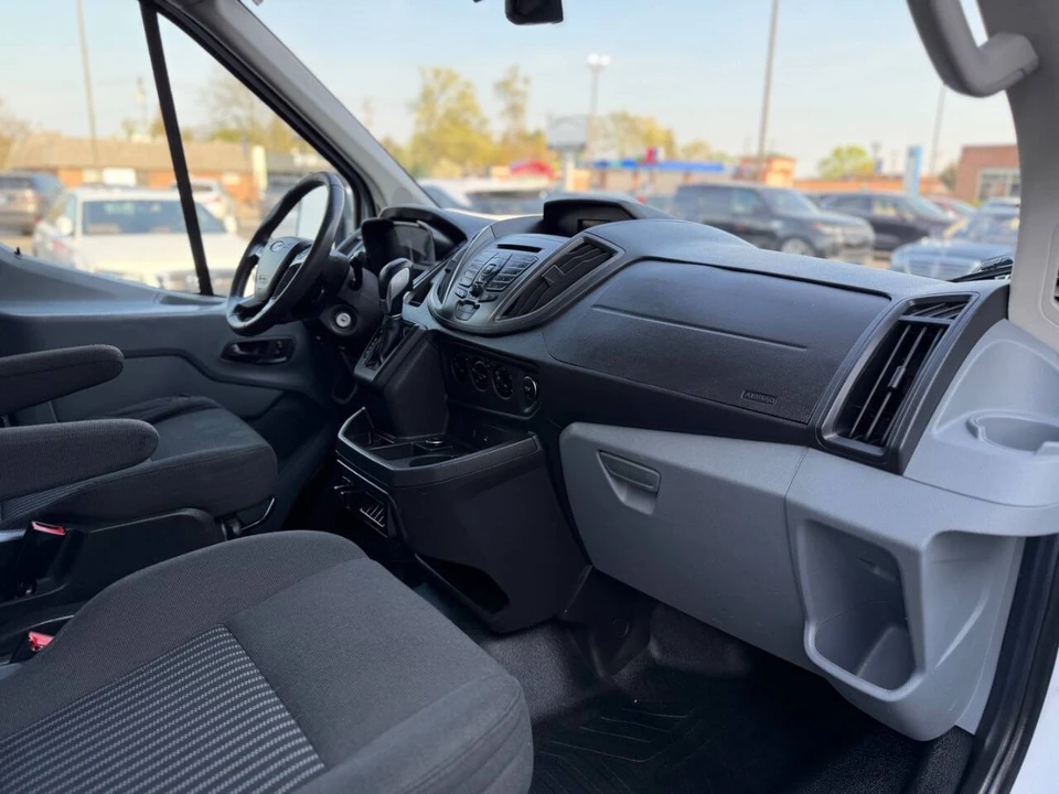 2015 Ford Transit - Image 23 of 29