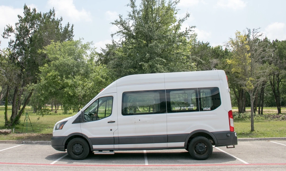 2015 Ford Transit - Image 2 of 10