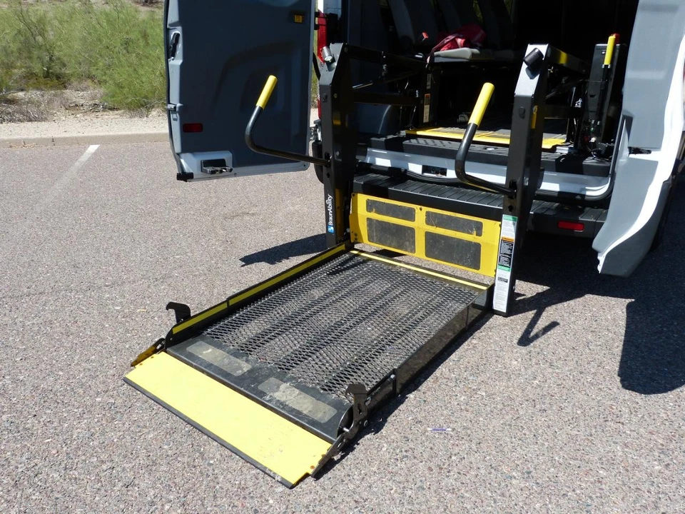 2015 Ford Transit - Image 10 of 31