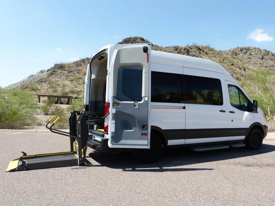 2015 Ford Transit - Image 2 of 31