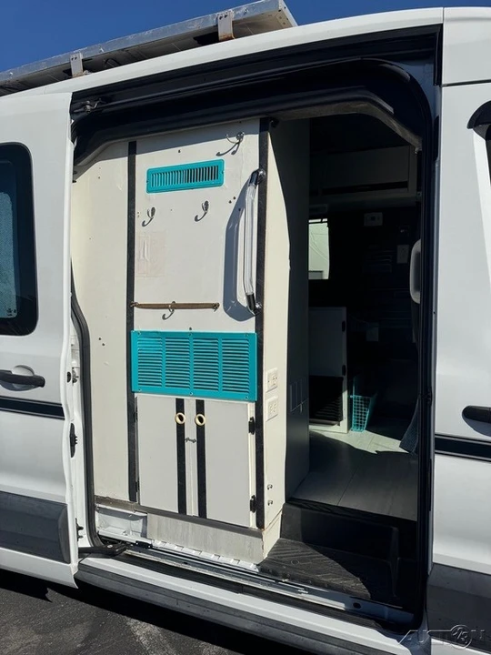 2015 Ford Transit - Image 16 of 21