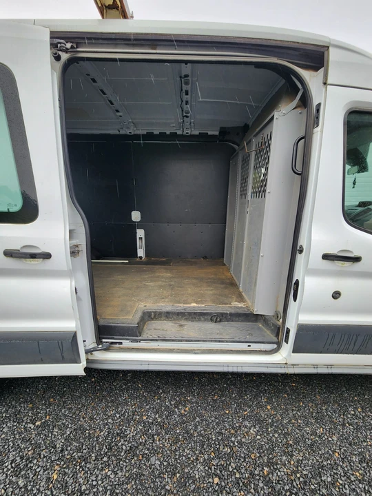 2015 Ford Transit - Image 8 of 9