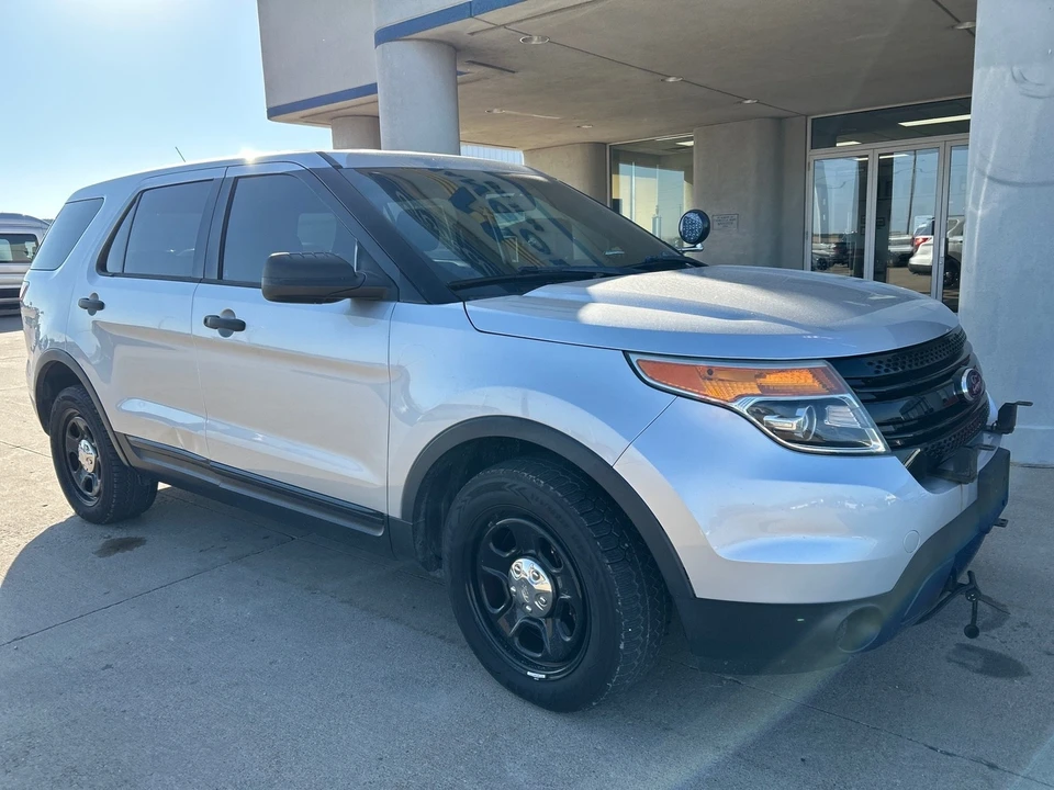2015 Ford Explorer 5th Gen - Image 2 of 12