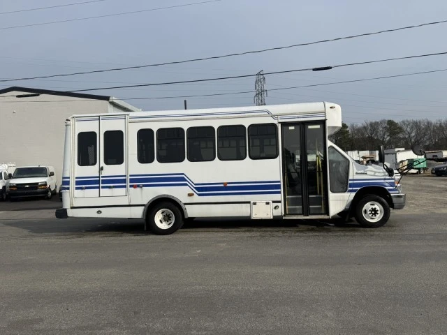 2015 Ford Econoline Van - Image 4 of 13