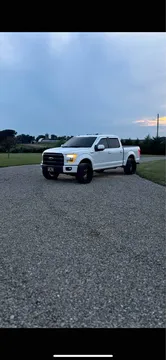 2015 Ford F150 SuperCrew Cab Lariat