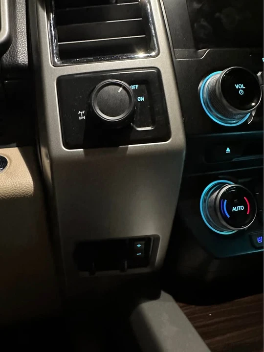 2015 Ford F-150 13th Gen - Image 15 of 19