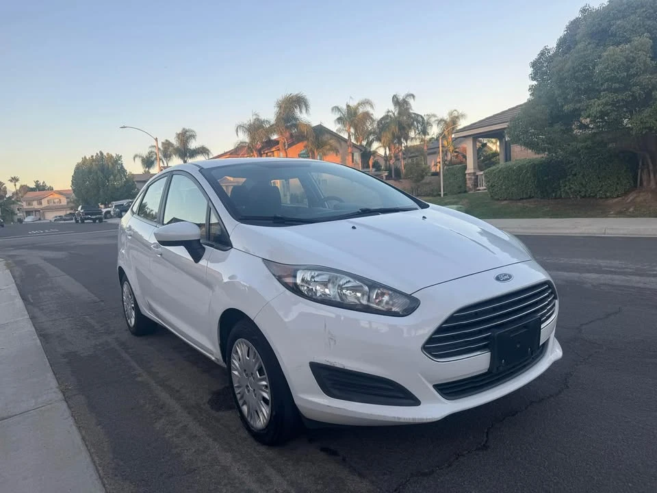 2015 Ford Fiesta - Image 3 of 10