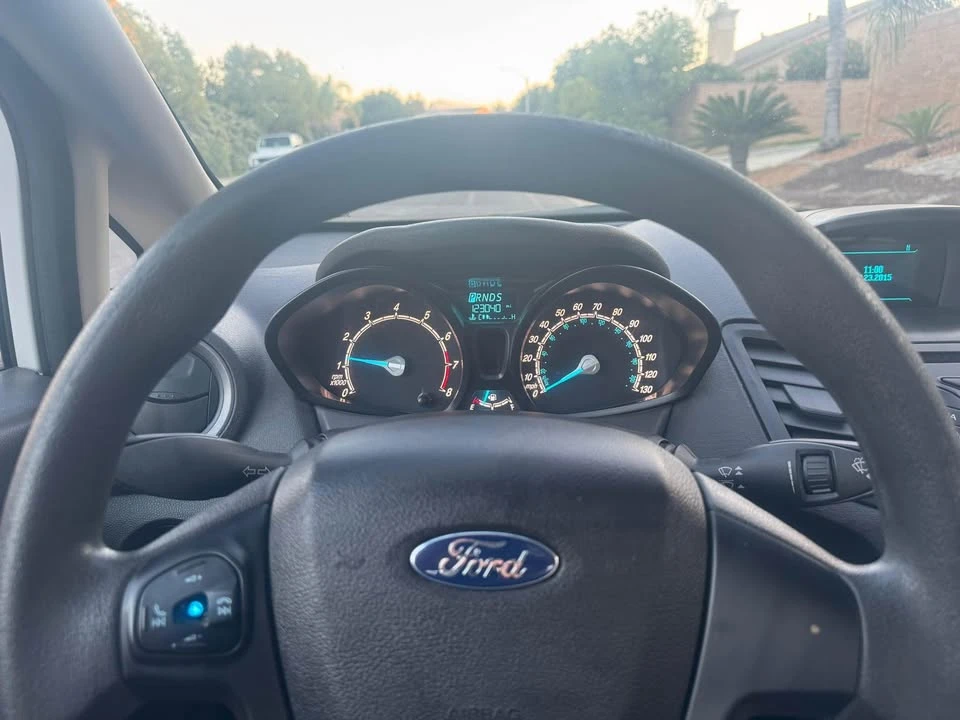 2015 Ford Fiesta - Image 10 of 10
