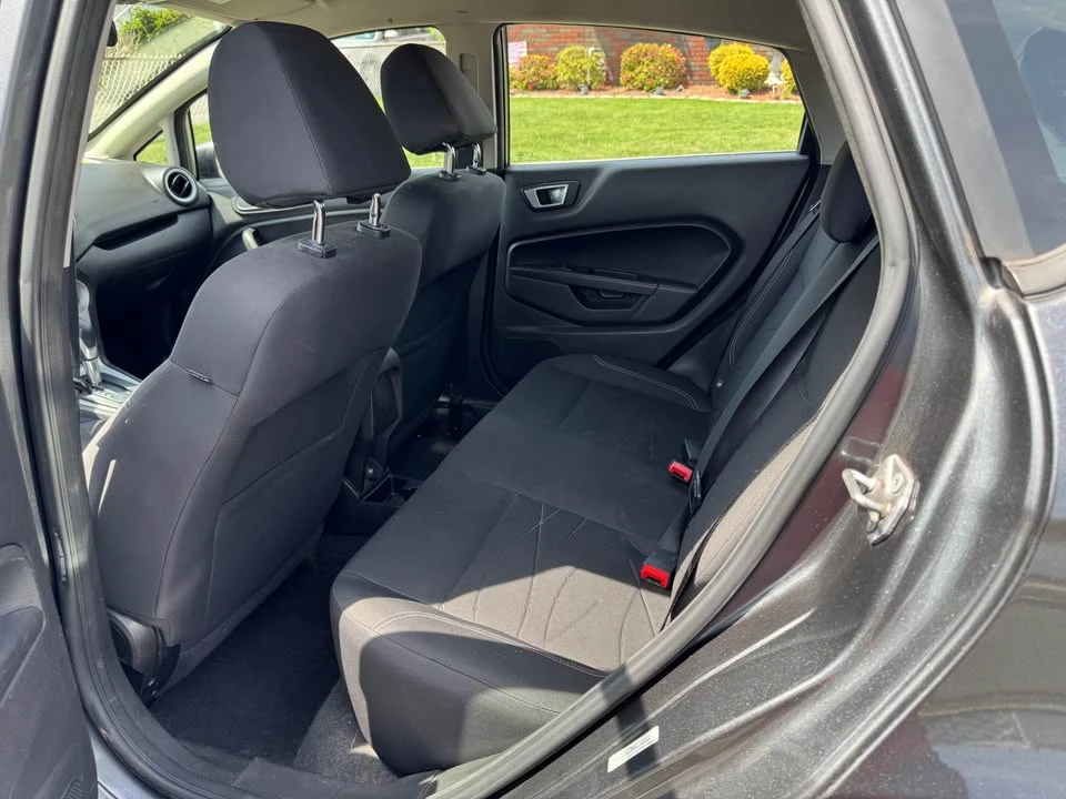 2015 Ford Fiesta - Image 8 of 9