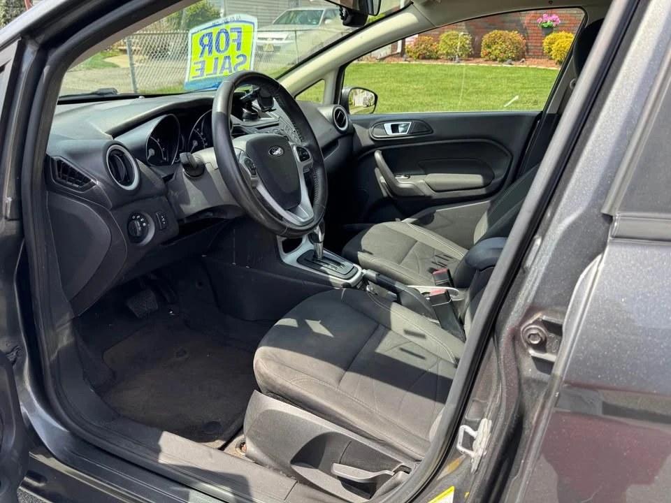 2015 Ford Fiesta - Image 6 of 9