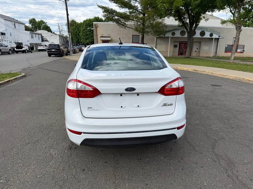 2015 Ford Fiesta - Image 4 of 13