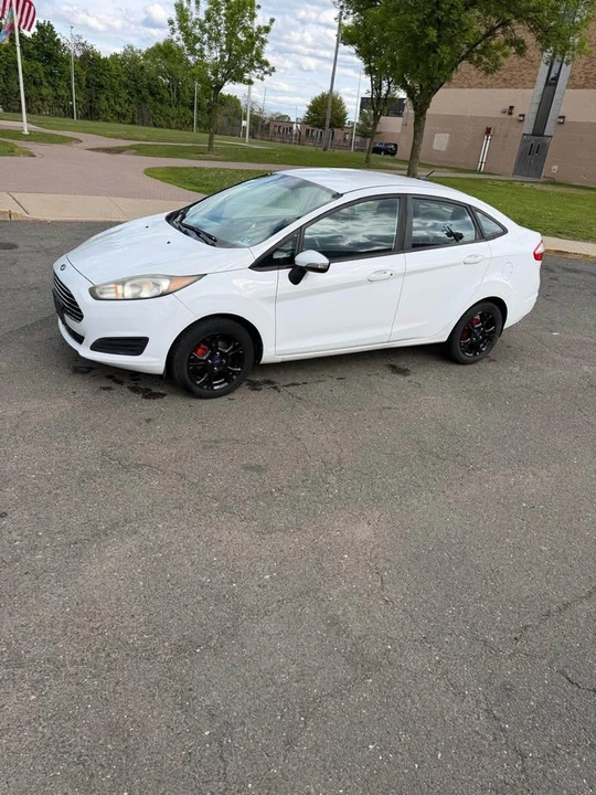 2015 Ford Fiesta - Image 11 of 13