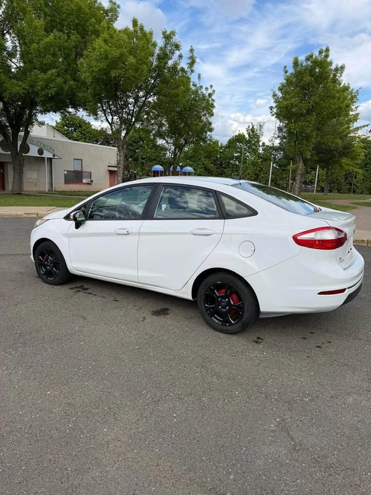 2015 Ford Fiesta - Image 13 of 13